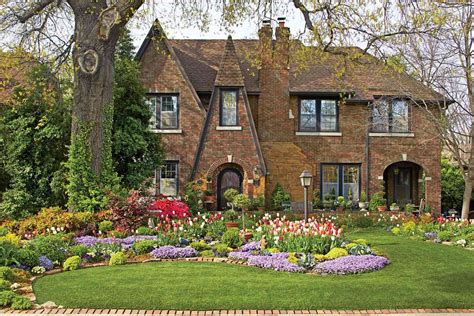 tudor house garden